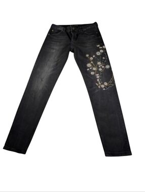 Zara Trafaluc Denimwear Black Beaded Flowers Embellished Jeans